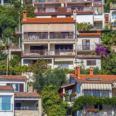 Fuer 4 Personen Ca 45 Qm In Rabac, Istrien Bucht Von Rabac